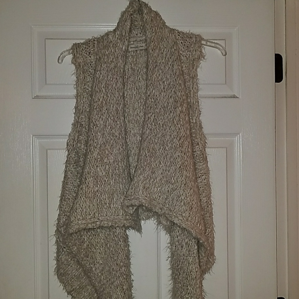 Abercrombie sweater vest